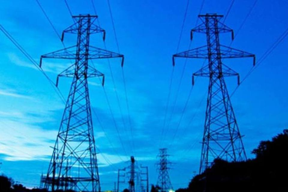 Carga de energia elétrica cresce 3,7% em 2013, diz ONS