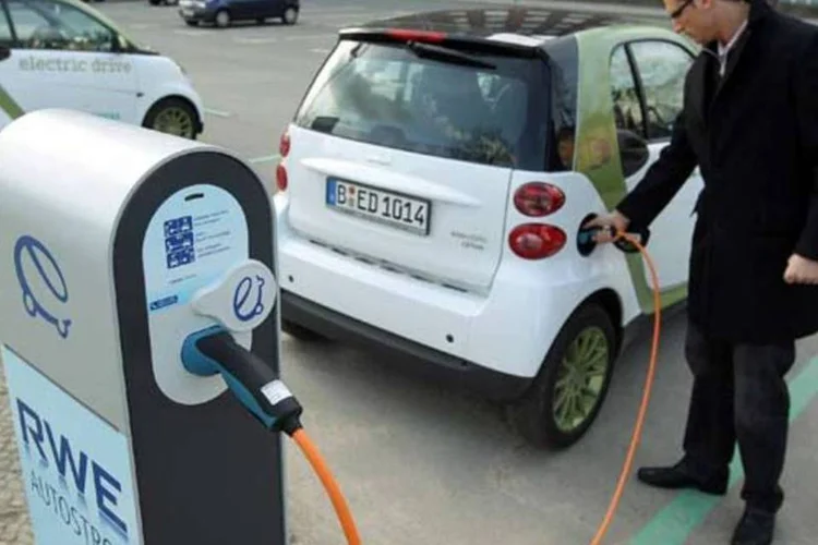 
	Uma rede de esta&ccedil;&otilde;es de recarga ampla &eacute; fundamental para a expans&atilde;o da frota ecol&oacute;gica
 (Getty Images)