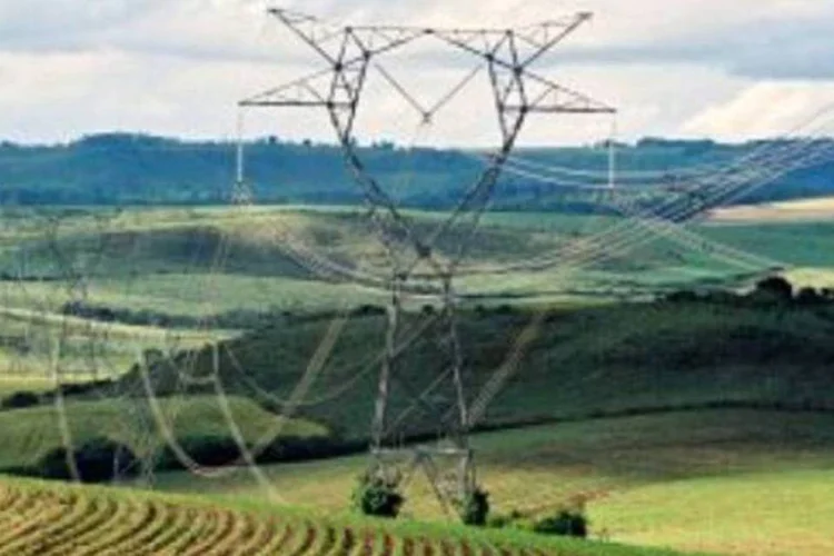 Eletrobras: em junho passado, o presidente Lula e o presidente peruano, Alan García, assinaram um acordo estabelecendo os princípios da futura interconexão elétrica entre os dois países (.)