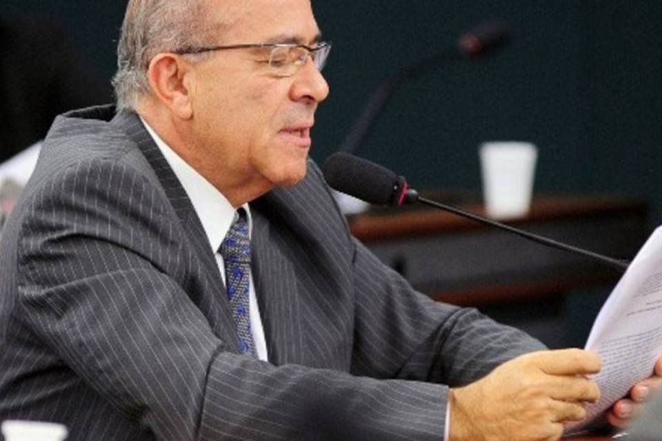 Padilha nega tentativa de isolar Eduardo Cunha no PMDB