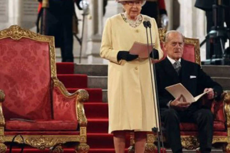 A rainha Elizabeth II: "com o apoio de minha família, eu me consagro a serviço de nosso grande país e de seu povo hoje e nos futuros anos" (Dan Kitwood/AFP)