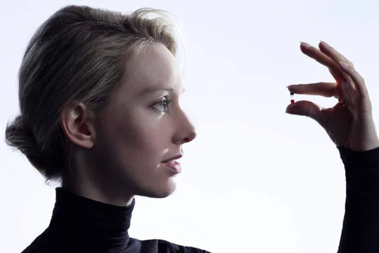 
	Elizabeth Holmes, da startup Theranos: por causa da nova avalia&ccedil;&atilde;o da Forbes, sua fortuna caiu, e muito
 (Divulgação/Theranos)