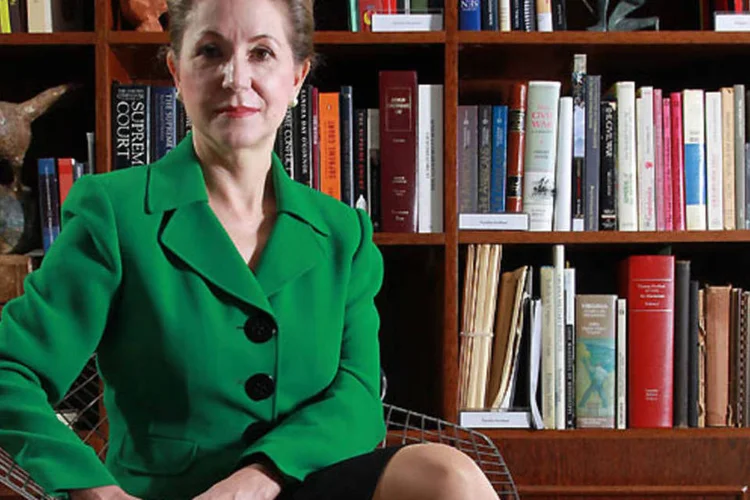 
	Ellen Gracie: ela &eacute; vista at&eacute; como poss&iacute;vel companheira da chapa presidencial do senador A&eacute;cio Neves
 (SERGIO DUTTI)