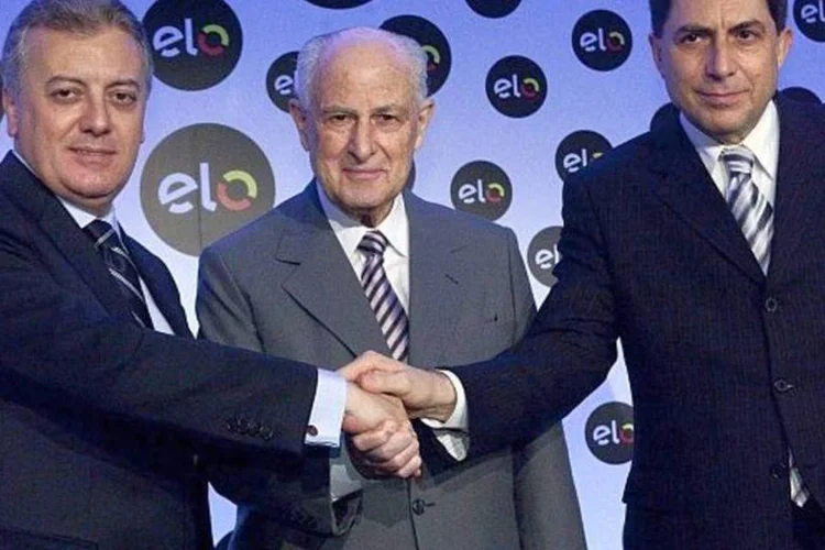 Anúncio da criação da Elo: Aldemir Bendine (BB) Lázaro de Mello Brandão (Bradesco) e Luiz Trabuco (Bradesco) na apresentação (Divulgação)