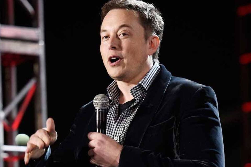 Musk revela "plano mestre" para fornecer energia solar