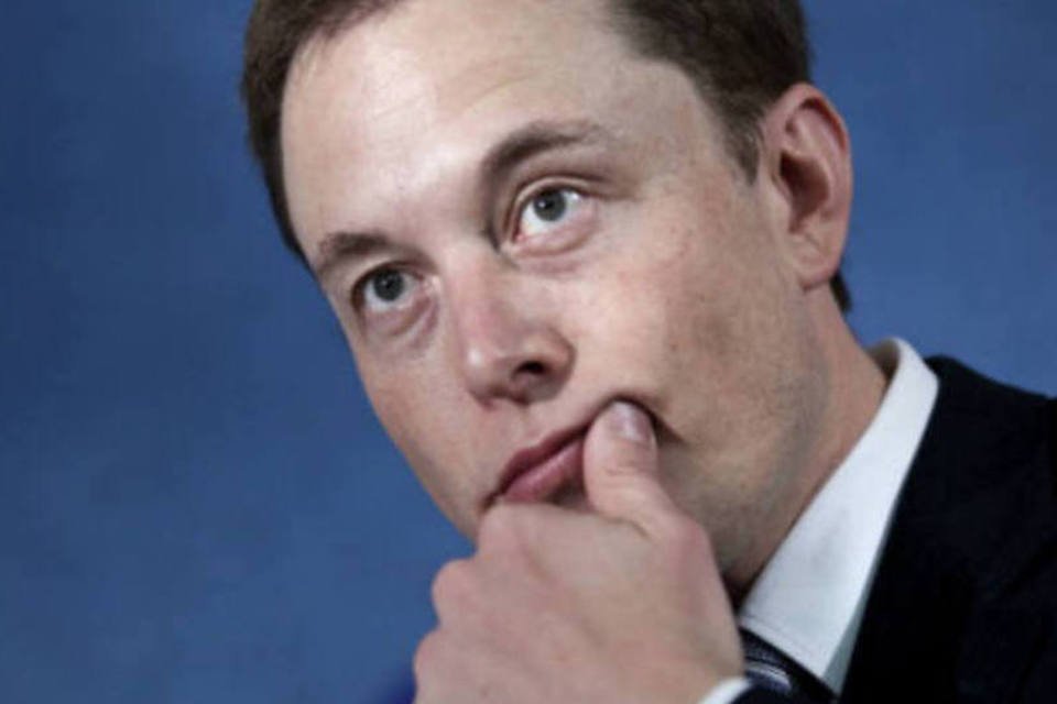 Elon Musk 'se desculpa' após zombar da Apple