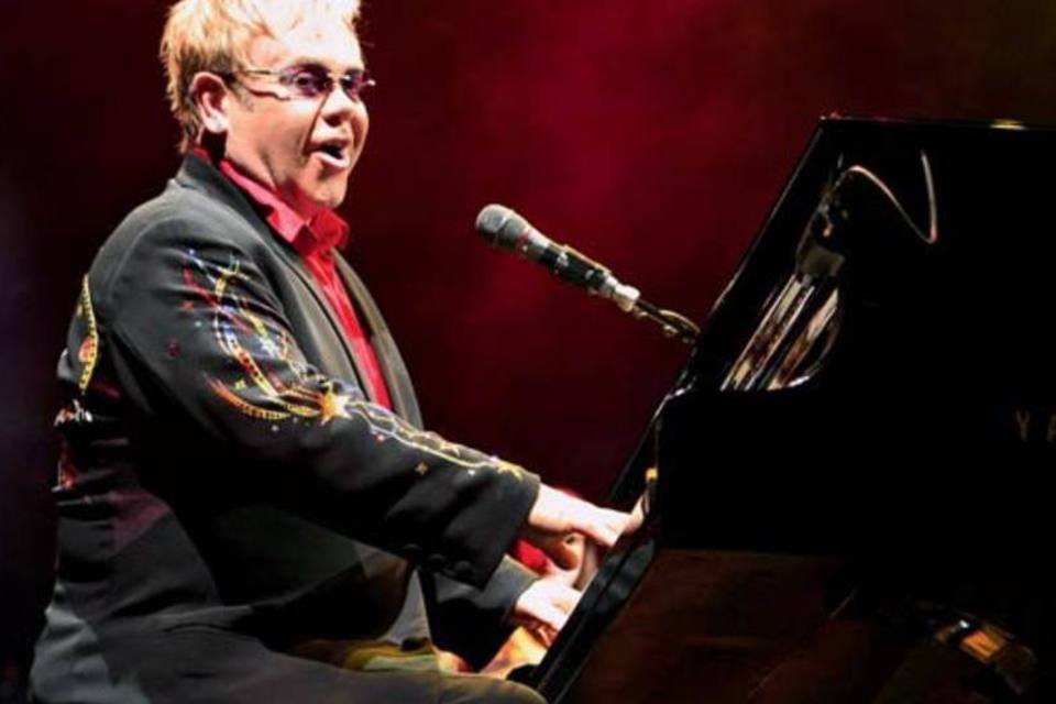 Música de Elton John é a mais vendida do Reino Unido