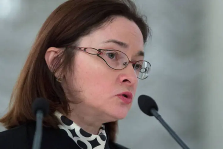 Presidente do BC da Rússia Elvira Nabiullina: ela disse que o banco central não planeja cortar sua principal taxa de juros de 7 por cento até no mínimo sua reunião em junho (Andrey Rudakov/Bloomberg)