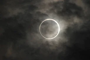 Imagem referente à matéria: Eclipse lunar: saiba como assistir a evento, visível em todo Brasil