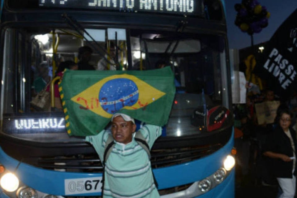 Sete cidades também reduzem preço da tarifa do transporte
