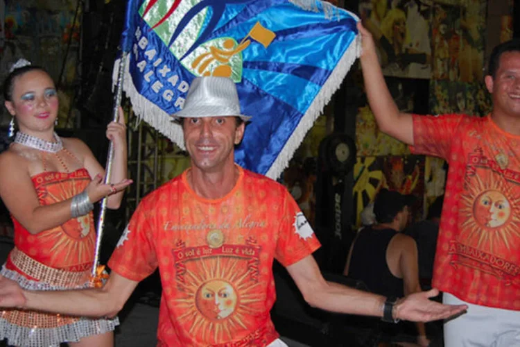 Anualmente, ao menos 1,8 mil brasileiros com limitações físicas, auditiva, visual, paralisia cerebral e síndrome de Down, além de seus amigos e familiares, participam do desfile (Divulgação/Embaixada da Alegria)