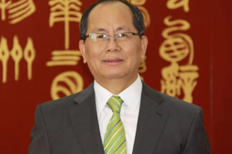 Embaixador Qiu Xiaoq sobre o câmbio chinês: "Não vamos aceitar pressões externas" (.)
