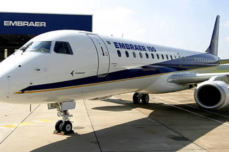 Embraer 190: modelo pode ser modernizado (Divulgação)