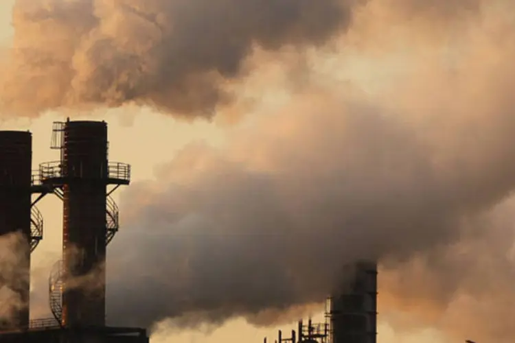 Emissões de gases efeito estufa: governo quer proibir as emissões de hidroclofluorcarbonos (Getty Images)