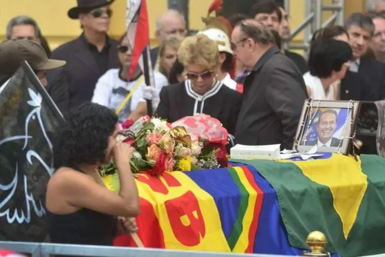 
	Recife: corpo de Eduardo Campos continua sendo velado em frente &agrave; sede do governo
 (Agência Brasil/Fernando Frazão)