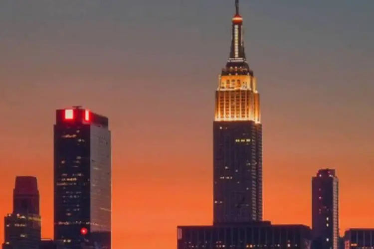 Com a nova tecnologia, o Empire State poderá ser iluminado com milhões de cores diferentes (Wikimedia Commons)