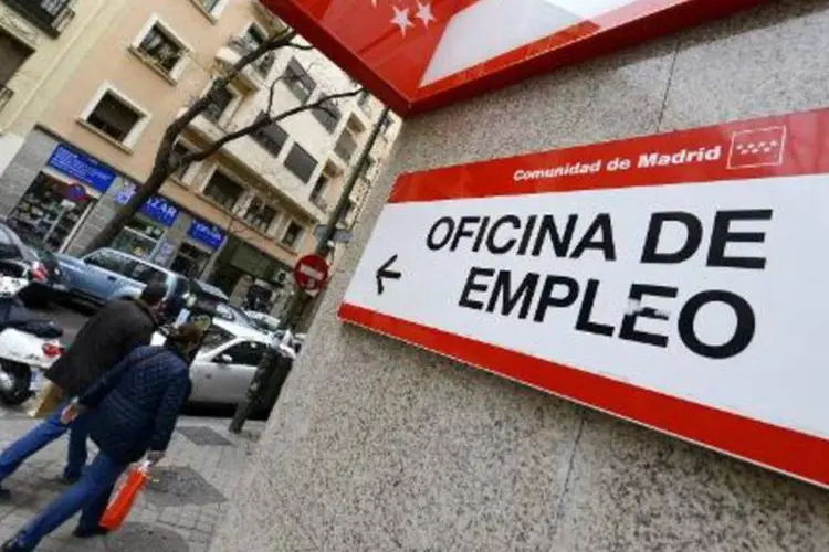 Centro de emprego da Comunidade de Madri: desemprego afeta 5,44 milhões de pessoas no primeiro trimestre na Espanha (Gerard Julien/AFP)
