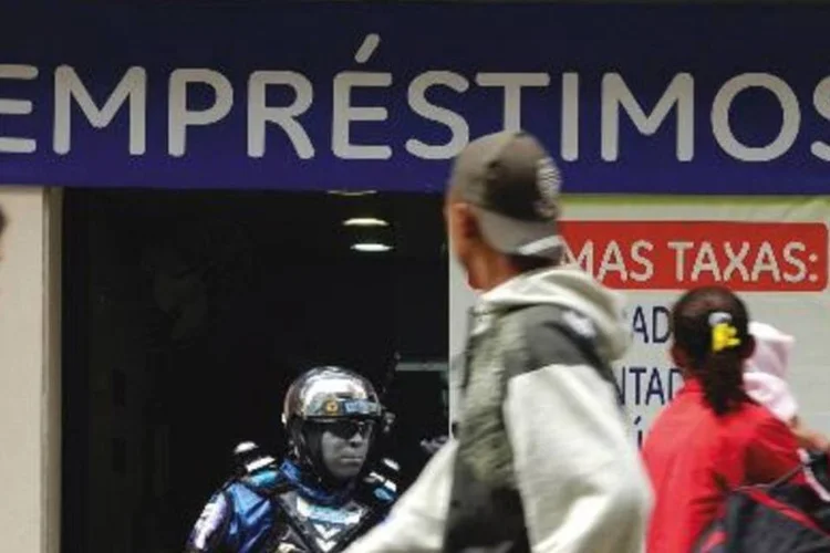 
	Empr&eacute;stimos: FGTS e multa rescis&oacute;ria em caso de demiss&atilde;o poder&atilde;o ser usados como garantia em consignados
 (.)