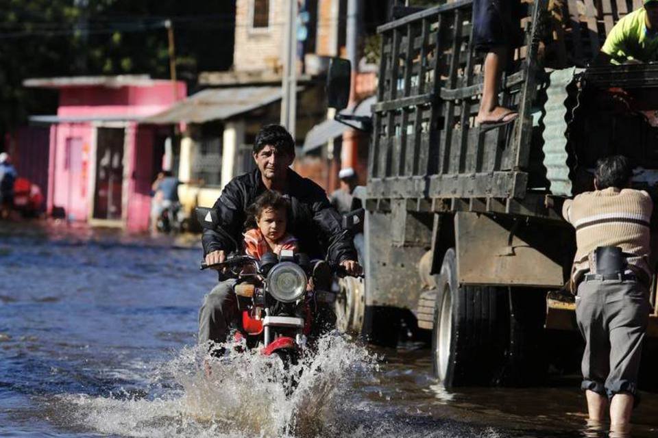 Inundações deixam dois mortos no Paraguai