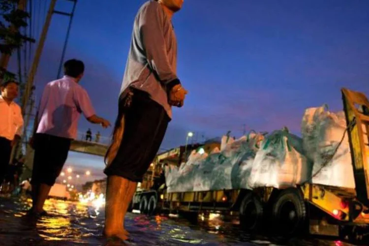 As enchentes, que afetaram o país entre julho a novembro, foram consideradas as piores na Tailândia nos últimos 50 anos (Paula Bronstein/Getty Images)