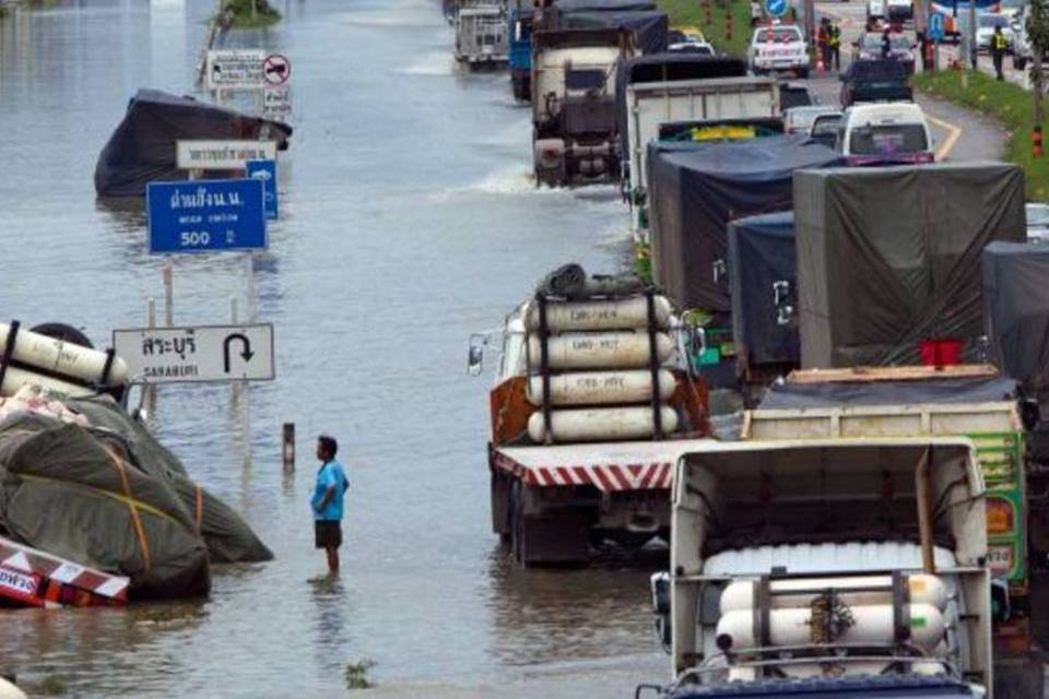 Fortes chuvas causam inundações na Tailândia