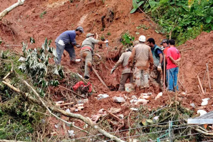 Enchente em Teresópolis, Rio (Valter Campanato/Agência Brasil)