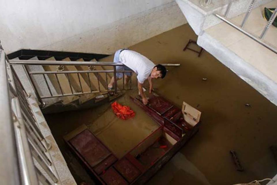 Tufão Lionrock deixa 33 mil deslocados no nordeste da China