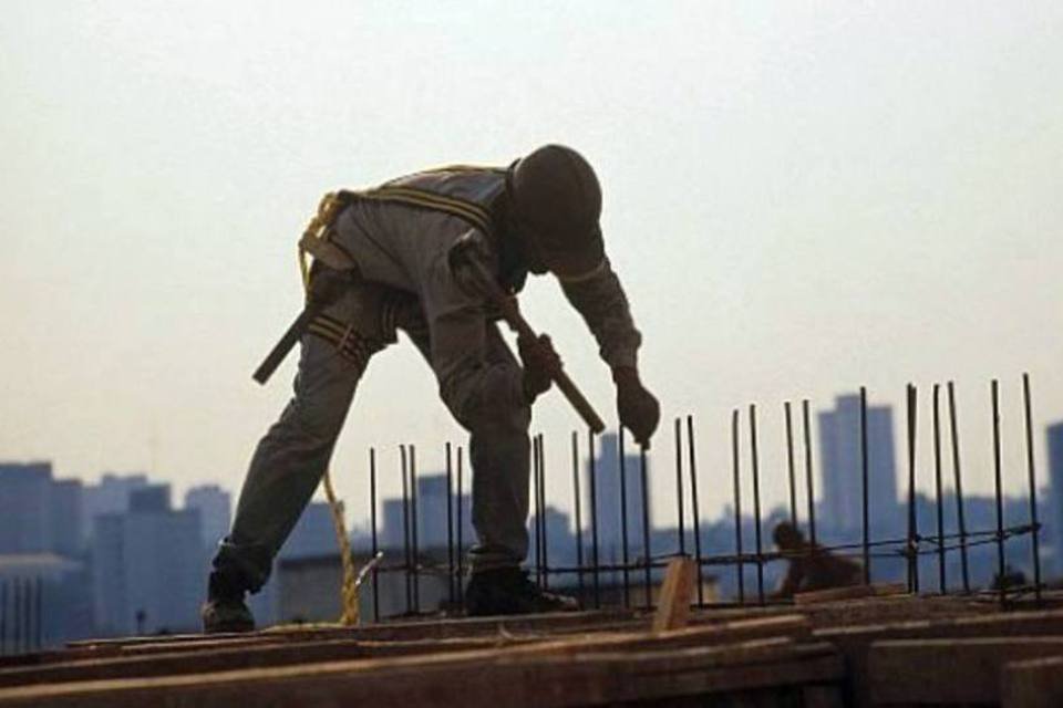 Construção civil não deve acelerar crescimento em 2013