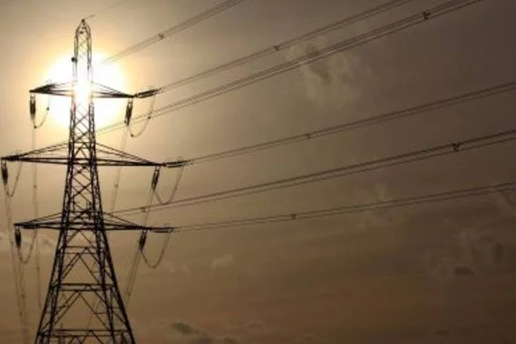 Algumas regiões de São Paulo ganham acesso à interner banda larga e fixo pela rede rede elétrica: plano está disponível para 18 mil residências