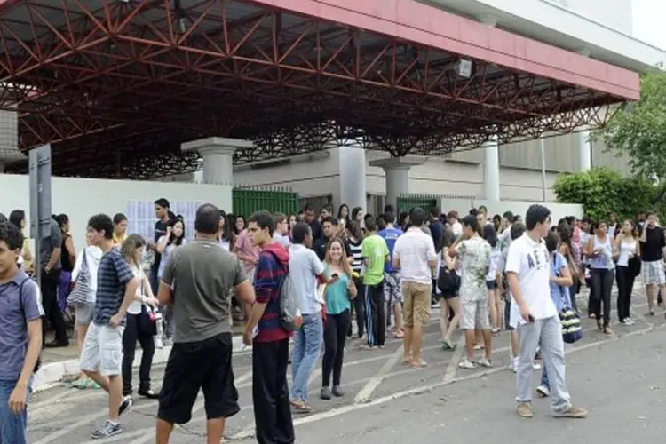 
	 Estudantes em local de prova do Enem: prova foi aplicada no &uacute;ltimo final de semana
 (Wilson Dias/ABr)