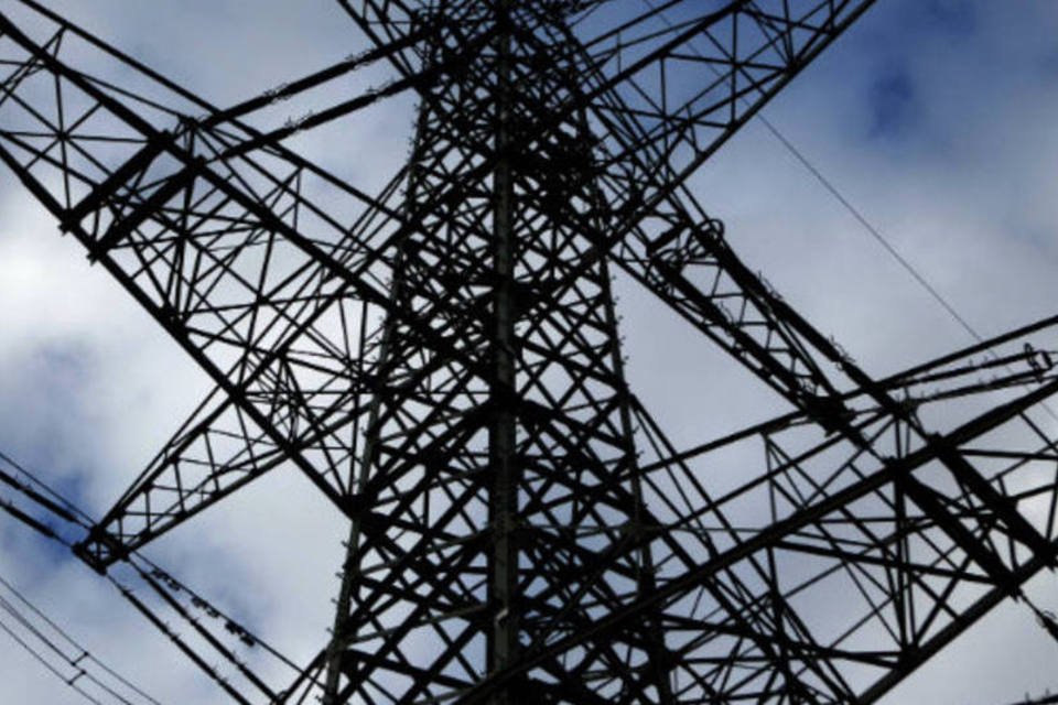 Receita de transmissoras de energia caiu 24% desde 2012