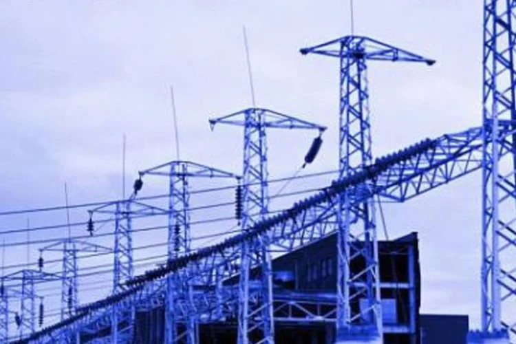 Eletrobras: governo federal detém 52% das ações ordinárias da companhia (.)