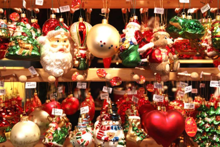 
	Enfeites de natal: o gasto m&eacute;dio total com presentes vai ser de R$ 111,39
 (Getty Images)