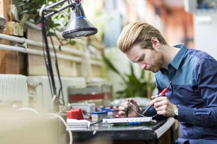 Engenharia elétrica: IME tem o melhor curso (Thinkstock/nd3000/Thinkstock)