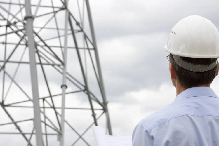 
	Setor el&eacute;trico: governo tem tentado atrair investidores para a licita&ccedil;&atilde;o, com a qual pretende arrecadar 17 bilh&otilde;es de reais com a cobran&ccedil;a de b&ocirc;nus de outorga
 (Thinkstock)