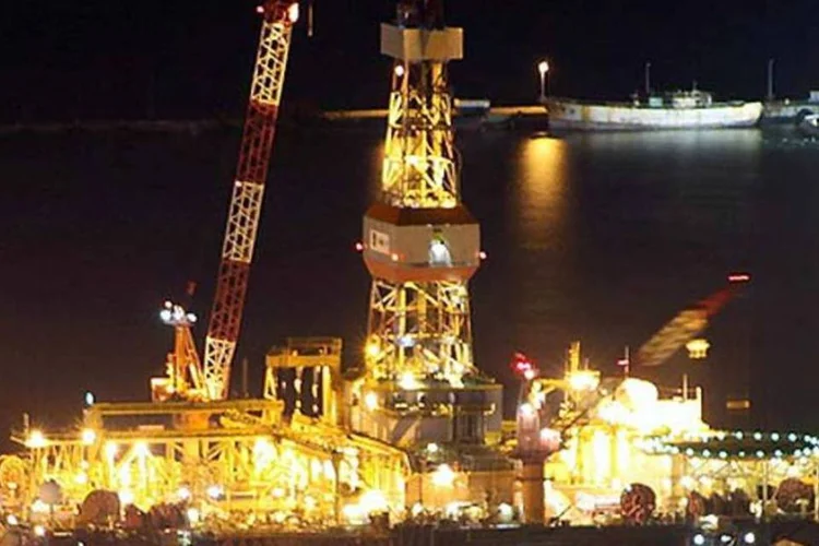 
	Eni: a companhia vendeu a participa&ccedil;&atilde;o na Galp para investidores institucionais, a 9,81 euros por a&ccedil;&atilde;o, 2,6% abaixo do pre&ccedil;o de fechamento do papel ontem
 (Wikimedia Common)