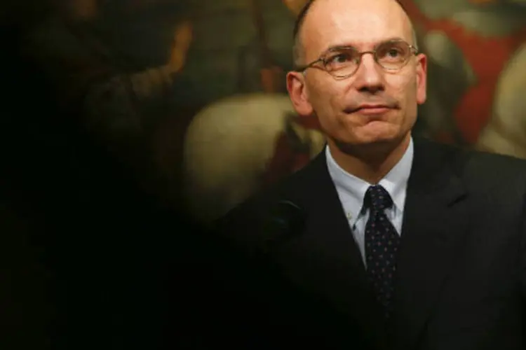 
	O primeiro-ministro da It&aacute;lia, Enrico Letta, em entrevista coletiva em Roma: &quot;tenho muita confian&ccedil;a em que o PDL apoiar&aacute; o Governo&quot;, disse&nbsp;
 (REUTERS/Tony Gentile)