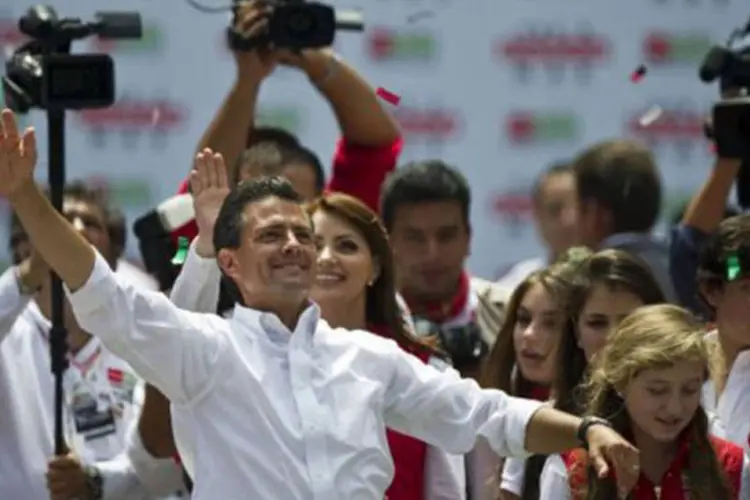 Enrique Peña Nieto: o candidato do Partido Revolucionário Institucional é apontado pelas sondagens como o favorito nas eleições presidenciais (Ronaldo Schemidt/AFP)
