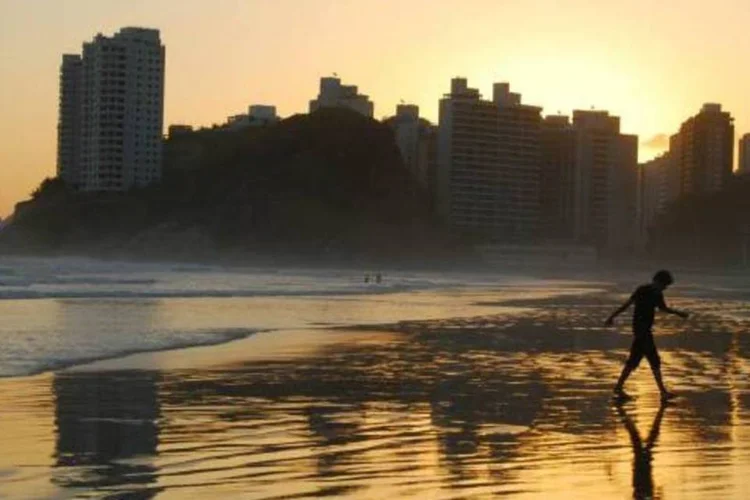 É a primeira vez que toda orla da Baixada Santista está própria para banho (Priscila Zambotto/Viagem e Turismo)