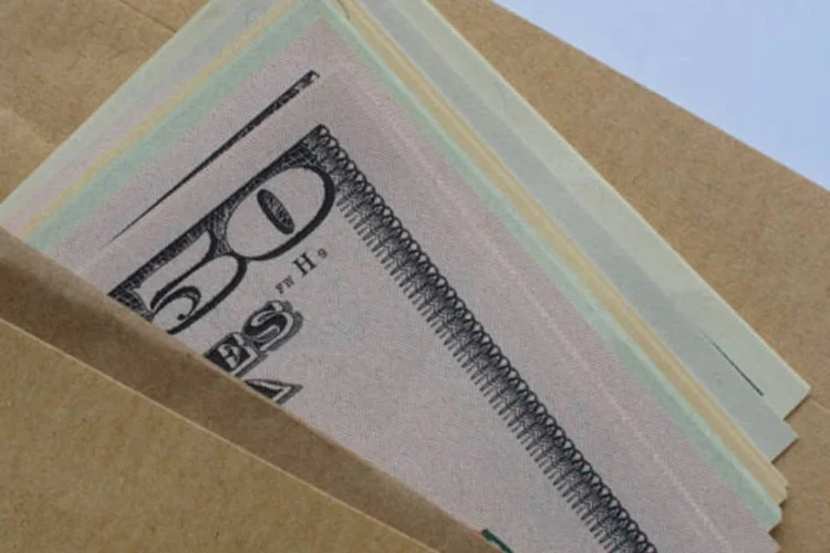 
	Envelope com dinheiro: argumento &eacute; que sigilo banc&aacute;rio n&atilde;o tem car&aacute;ter absoluto, j&aacute; que se sujeita ao princ&iacute;pio da moralidade p&uacute;blica e privada
 (Stock.xchng)