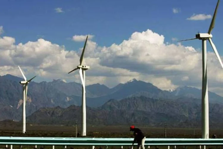 Parque eólico na China: país tem 43% do mercado eólico global (Getty Images)