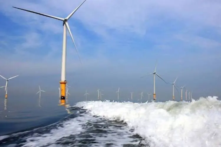 Cerca de 820 bilhões de dólares serão investidos globalmente em turbinas eólicas onshore e offshore, entre 2011 e 2017 (Getty Images)