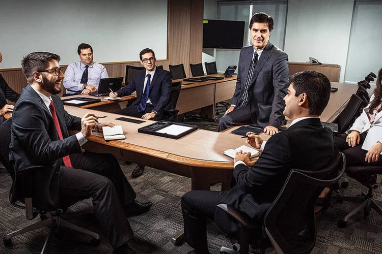 
	R&iacute;moli, da Camargo Corr&ecirc;a, e equipe: esfor&ccedil;o para provar que a empresa mudou
 (Germano Lüders / EXAME)