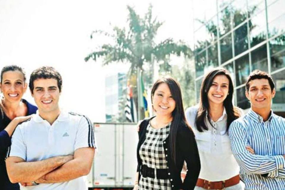 Equipe da Sanofi em São Paulo: as pessoas se identificam tanto com a empresa que querem recomendá-la para todos (Alexandre Battibugli/EXAME.com)