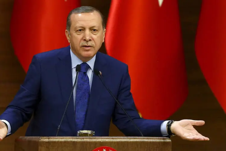 
	Erdogan: o presidente turco explicou que as opera&ccedil;&otilde;es realizadas pelo Ex&eacute;rcito do pa&iacute;s no norte da S&iacute;ria n&atilde;o podem ser caracterizadas como &quot;interfer&ecirc;ncia territorial&quot;
 (Umit Bektas / Reuters)