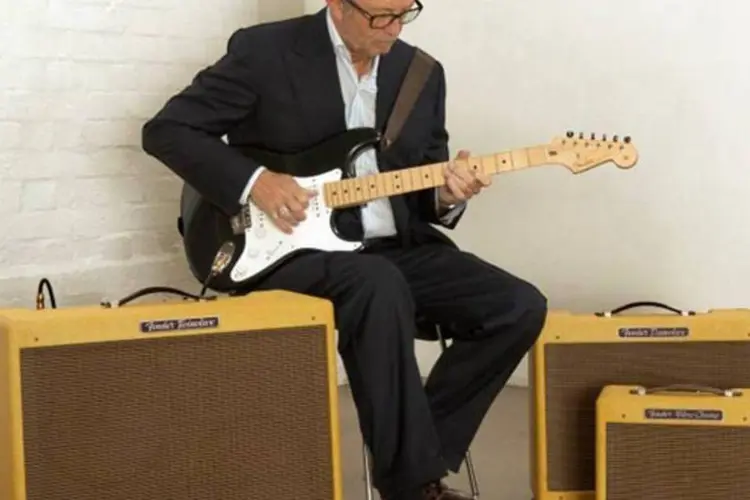 
	Eric Clapton: apesar de estar se desfazendo de um raro modelo, o guitarrista e cantor brit&acirc;nico, de 67 anos, &eacute; um reconhecido colecionador de rel&oacute;gios
 (Fender / Divulgação)