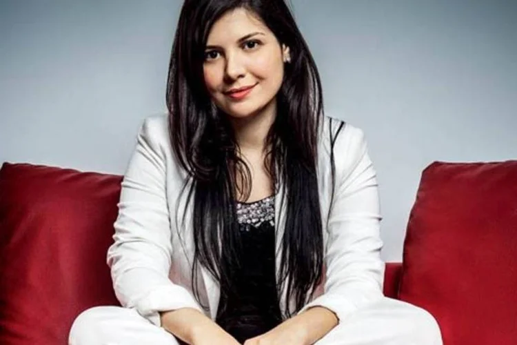 Erica Carrara, gerente de mídias sociais da VML: “Acho que meu diferencial é que sempre fui focada em web, além de falar inglês e espanhol.”  (Fabiano Accorsi/EXAME.com)