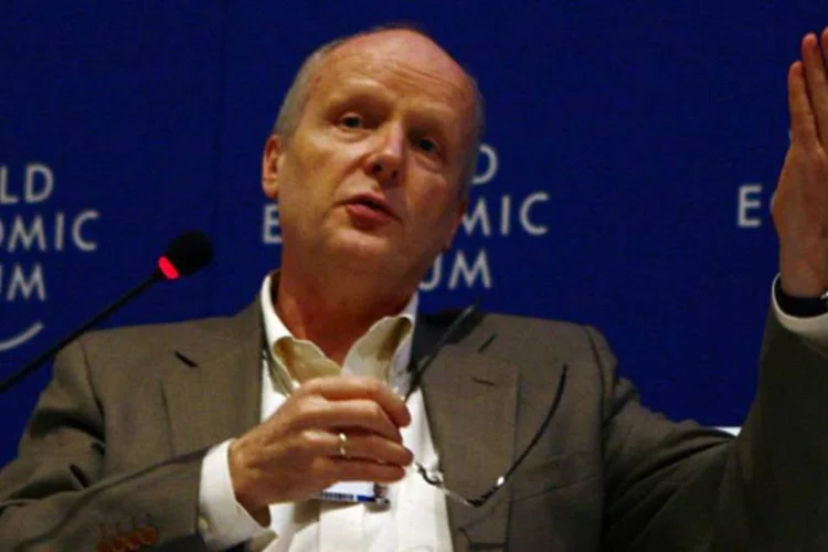 Ernst Ligteringen discursa no World Economic Forum: As informações contidas nesses relatórios podem auxiliar governos em busca de formas de medir seu progresso (World Economic Forum/Edgar Cataño)