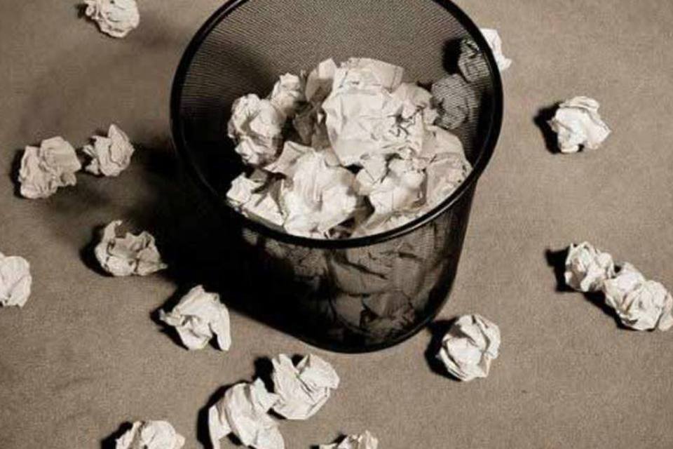 10 erros que fazem seu currículo ir para o lixo