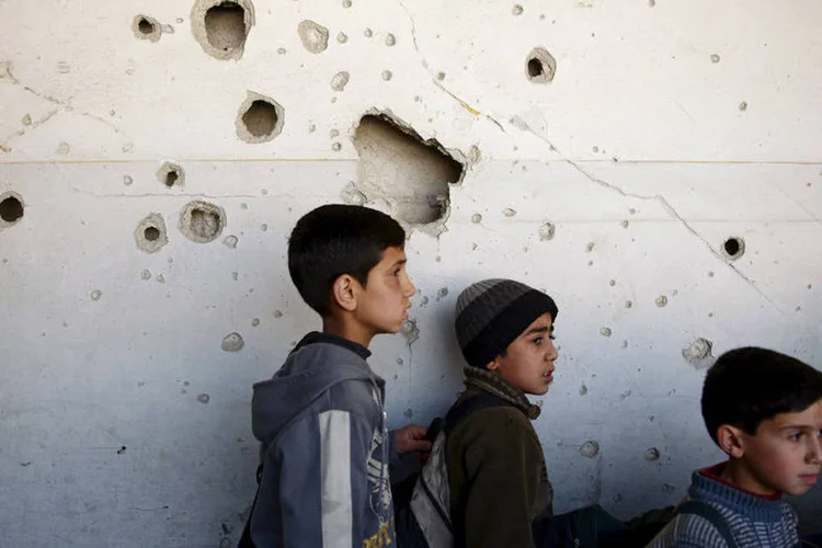 
	Cessar-fogo: a maioria dos civis, 223, morreram por bombardeios da avia&ccedil;&atilde;o russa e s&iacute;ria
 (Bassam Khabieh / Reuters)